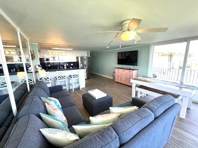 Condo in Hauula · ★4.88 · 3 bedrooms · 8 beds · 2 private baths - Photo 5
