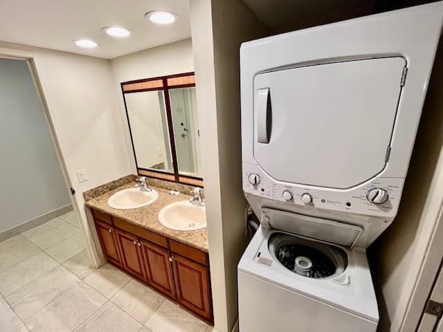 Condo in Honolulu · ★5.0 · 1 bedroom · 1 bed · 1 private bath - Photo 4
