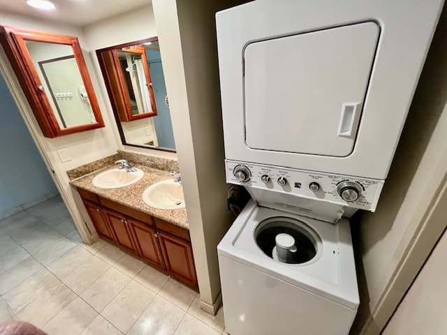 Condo in Honolulu · ★4.75 · 1 bedroom · 1 bed · 1 private bath - Photo 4