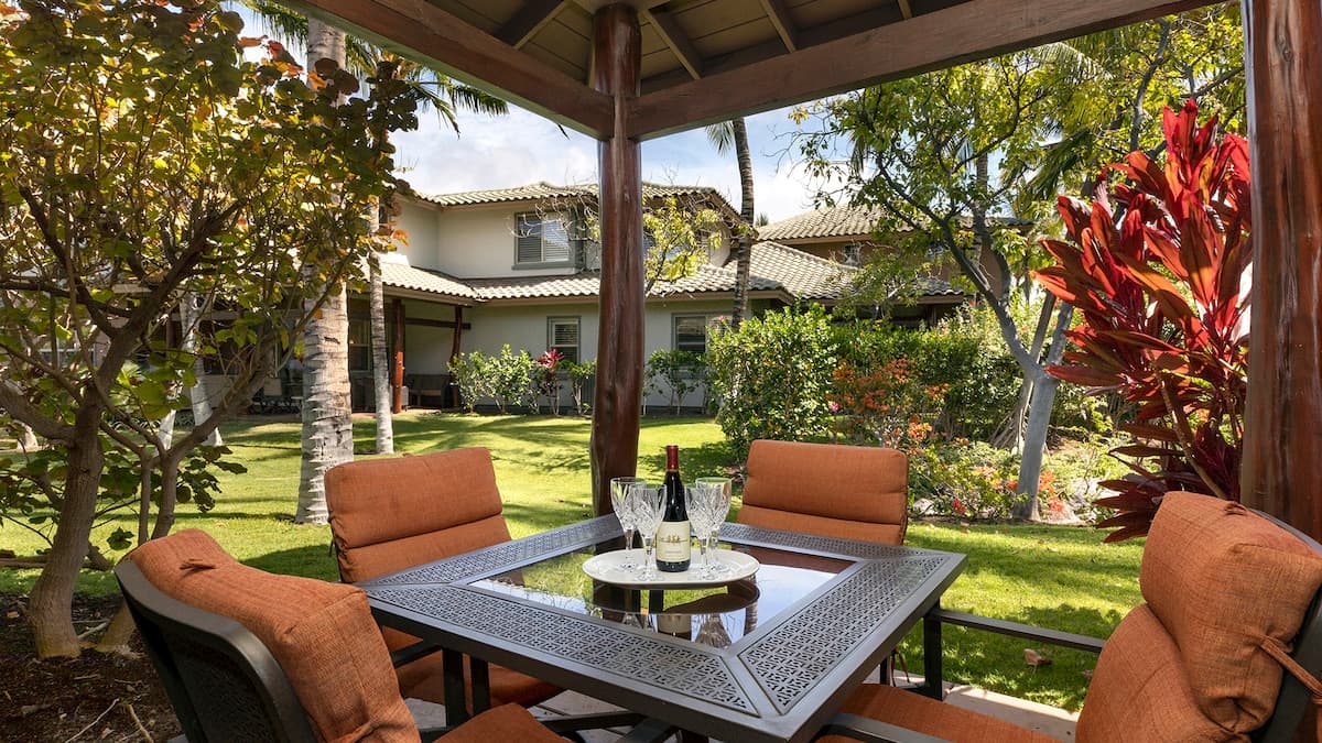 Townhouse in Waimea · ★4.98 · 3 bedrooms · 3 beds · 2.5 baths - Photo 1