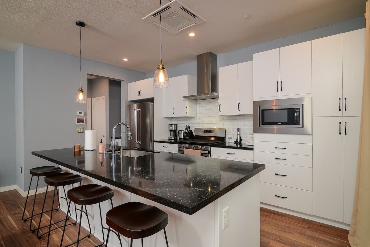NEW Downtown Sac Home, Quiet & Central - Photo 5