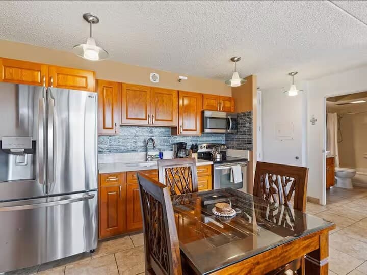 Brand New Listing! 1 BR Waikiki Condo/Free Parking - Photo 5