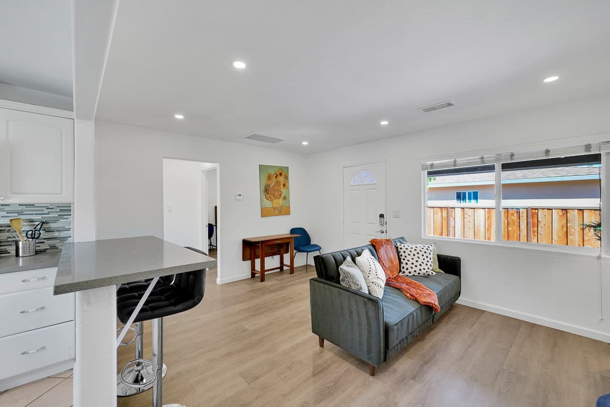 Cozy Sunnyvale Home by Google, Pets OK, Garage - Photo 4