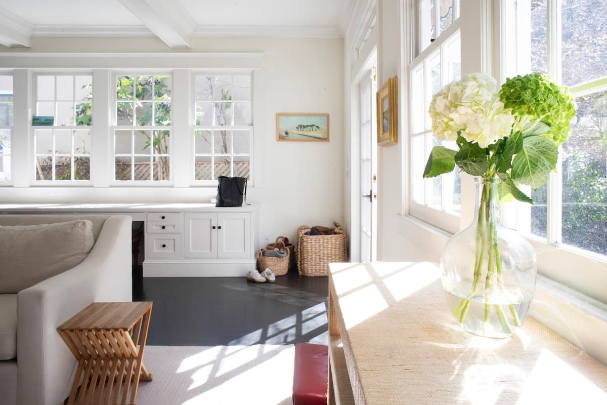 Bright Retreat with Guest House & Garden - Photo 4