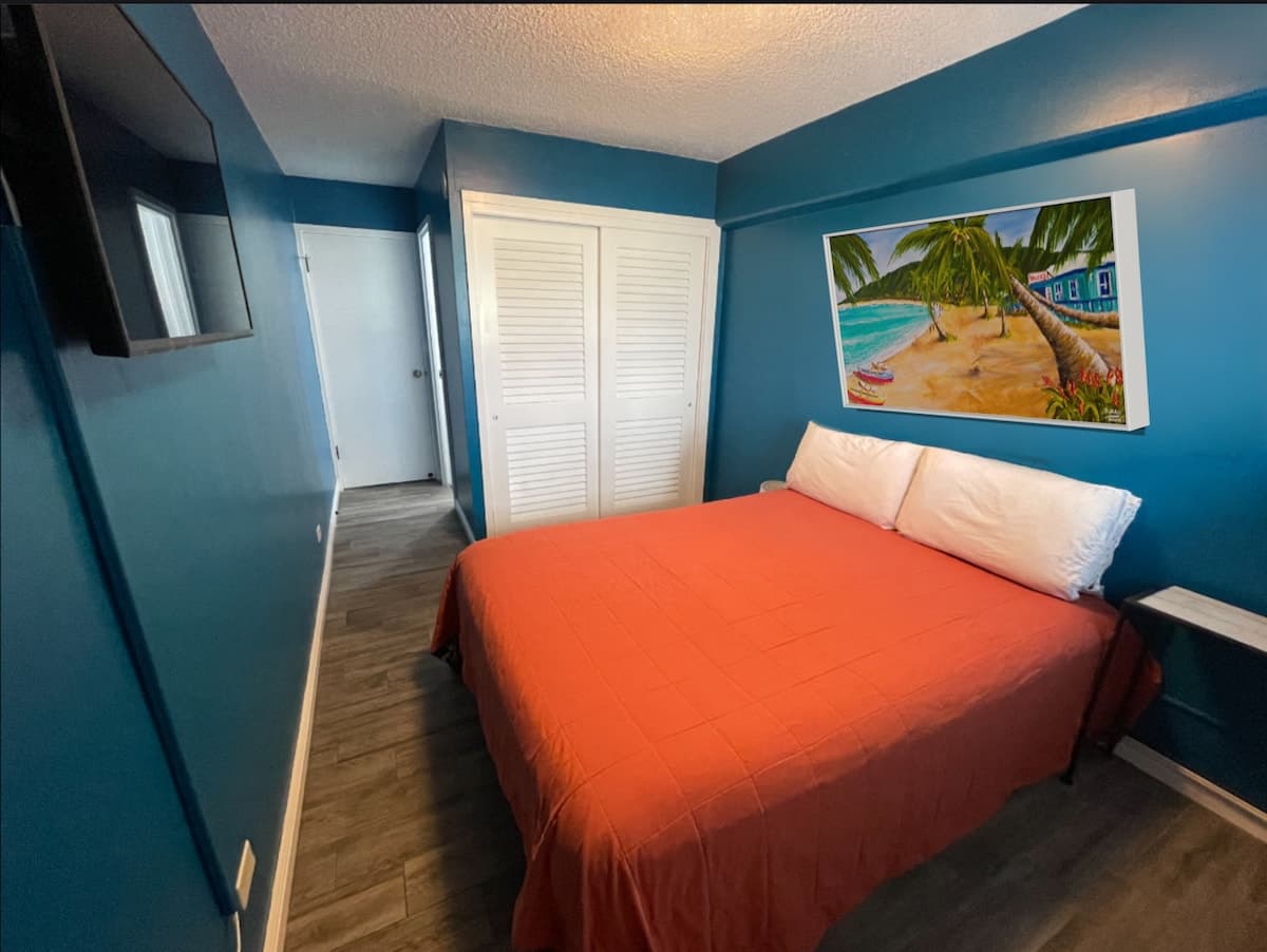 Waikiki Resort Area Condo - Photo 5