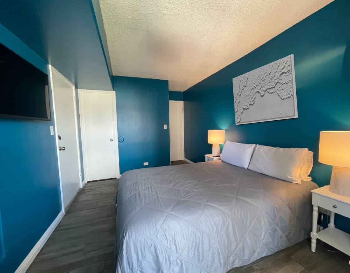Waikiki Resort Area Condo - Photo 3