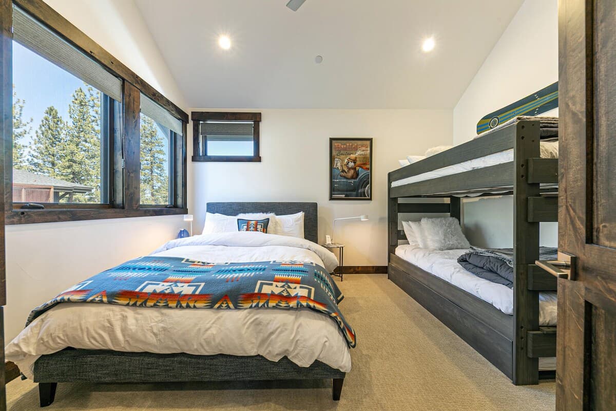 Schaffer's Mill Townhome with Hot Tub & Views - Photo 3