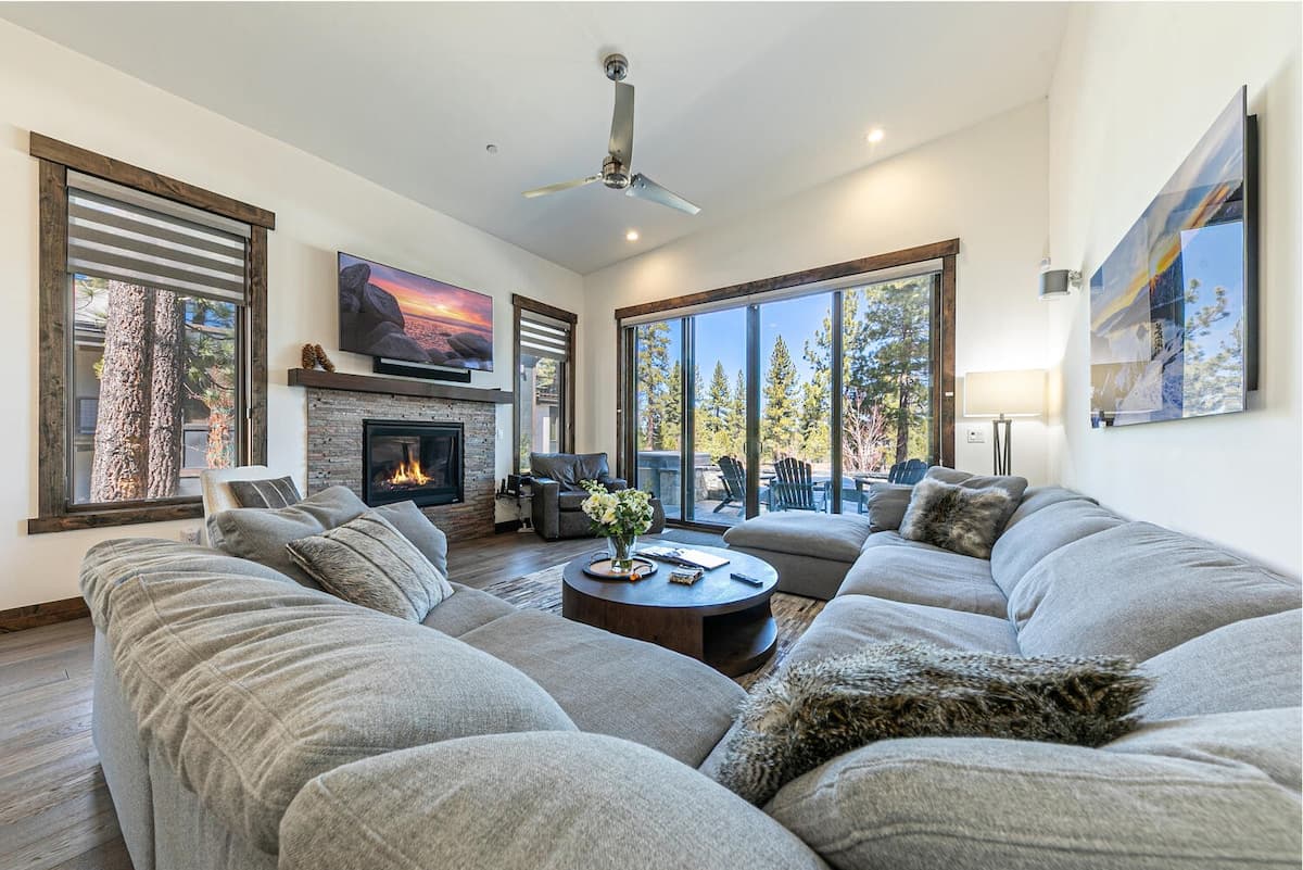 Schaffer's Mill Townhome with Hot Tub & Views - Photo 5