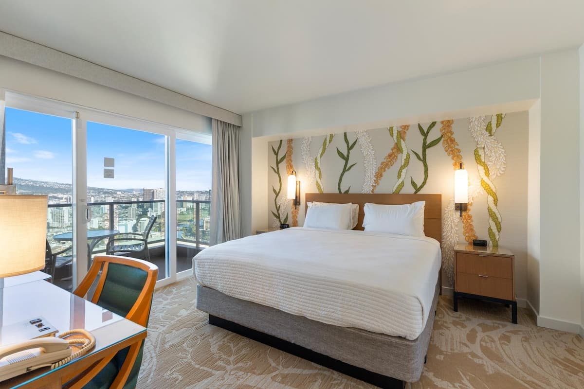 Condo in Honolulu · ★4.93 · 1 bedroom · 2 beds · 1 private bath - Photo 1