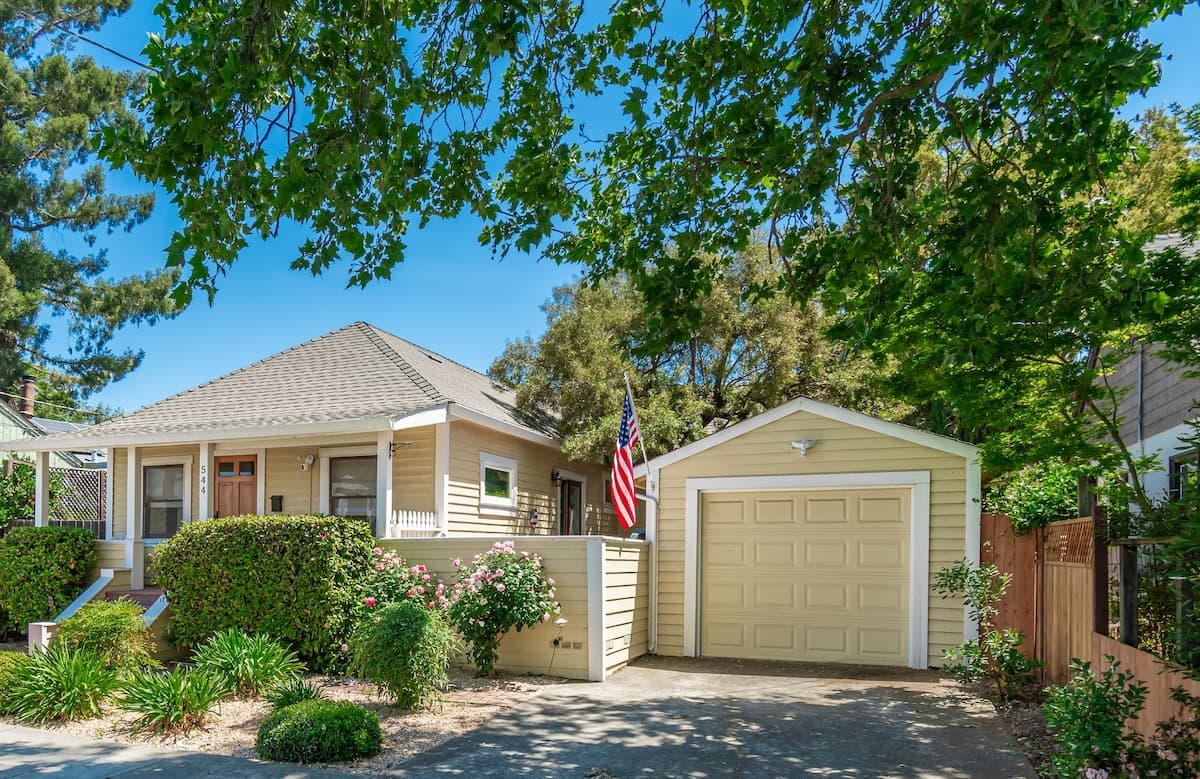 Remodeled Bungalow w/ Detached Cottage, Napa - Photo 5
