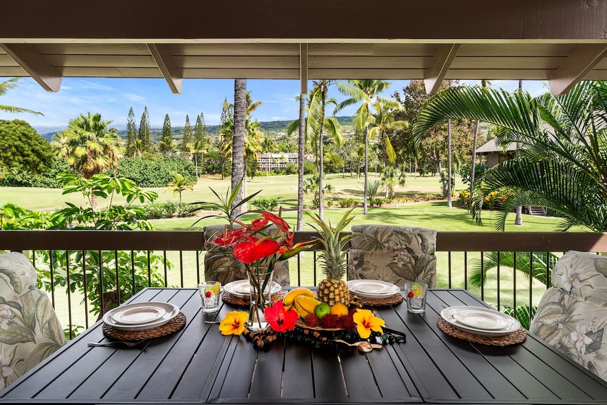 Condo in Kailua-Kona · ★4.9 · 3 bedrooms · 5 beds · 2 baths - Photo 2