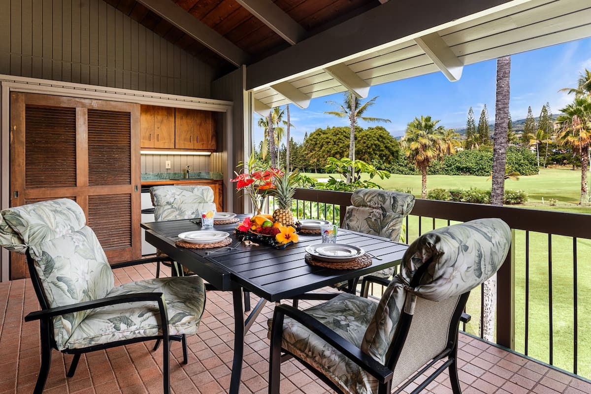 Condo in Kailua-Kona · ★4.9 · 3 bedrooms · 5 beds · 2 baths - Photo 5