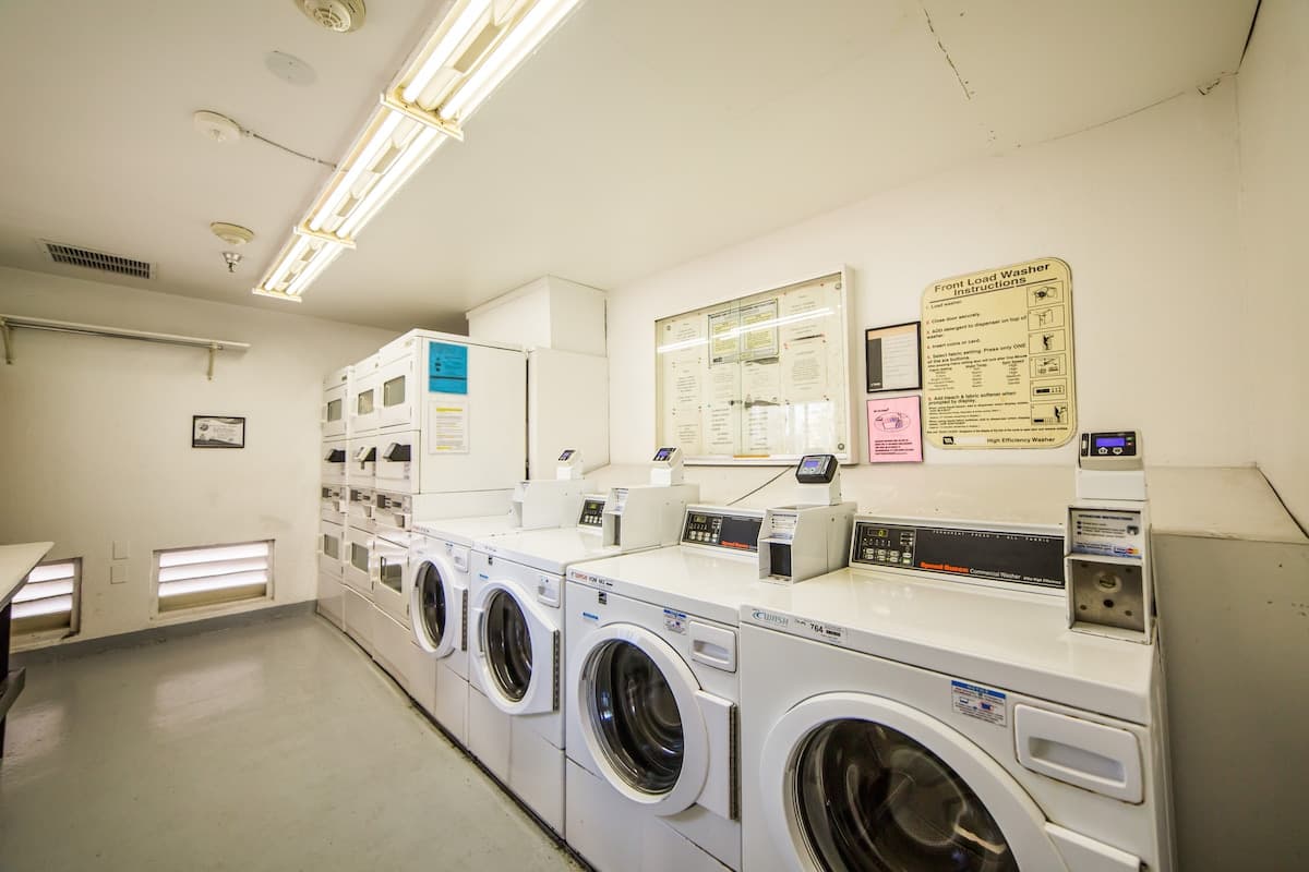 Condo in Honolulu · ★4.92 · Studio · 1 bed · 1 private bath - Photo 4