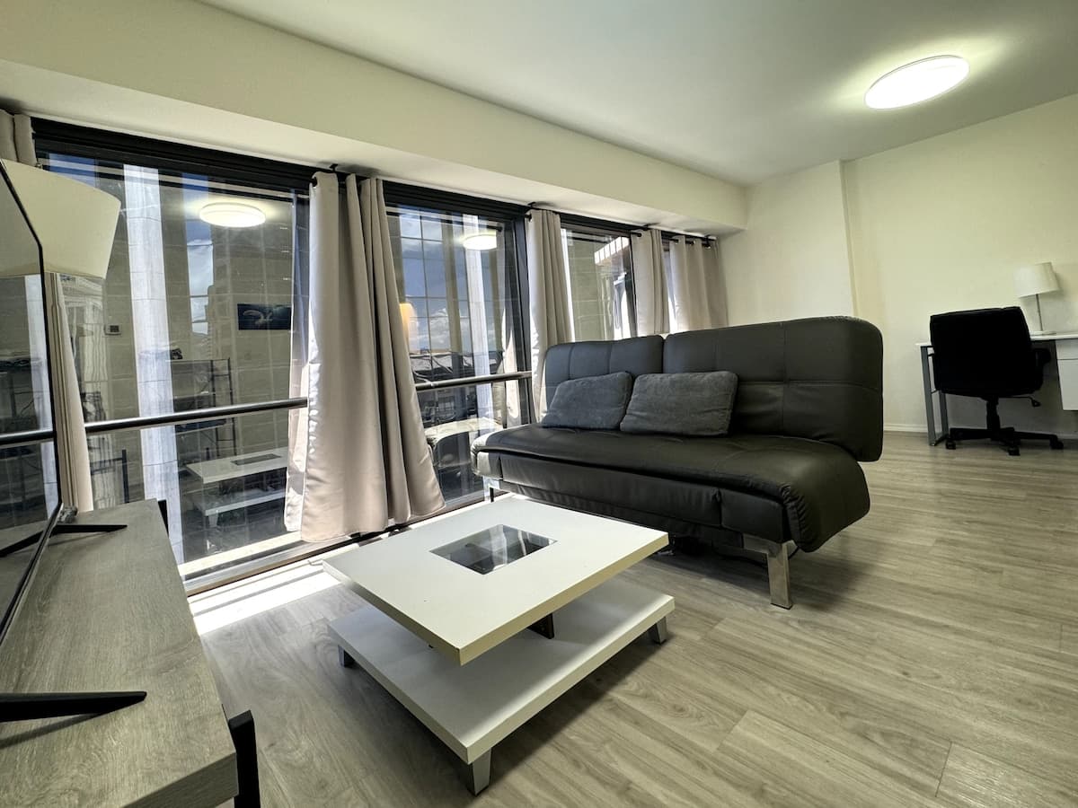 1BR Downtown Spacious w/Parking - Photo 2