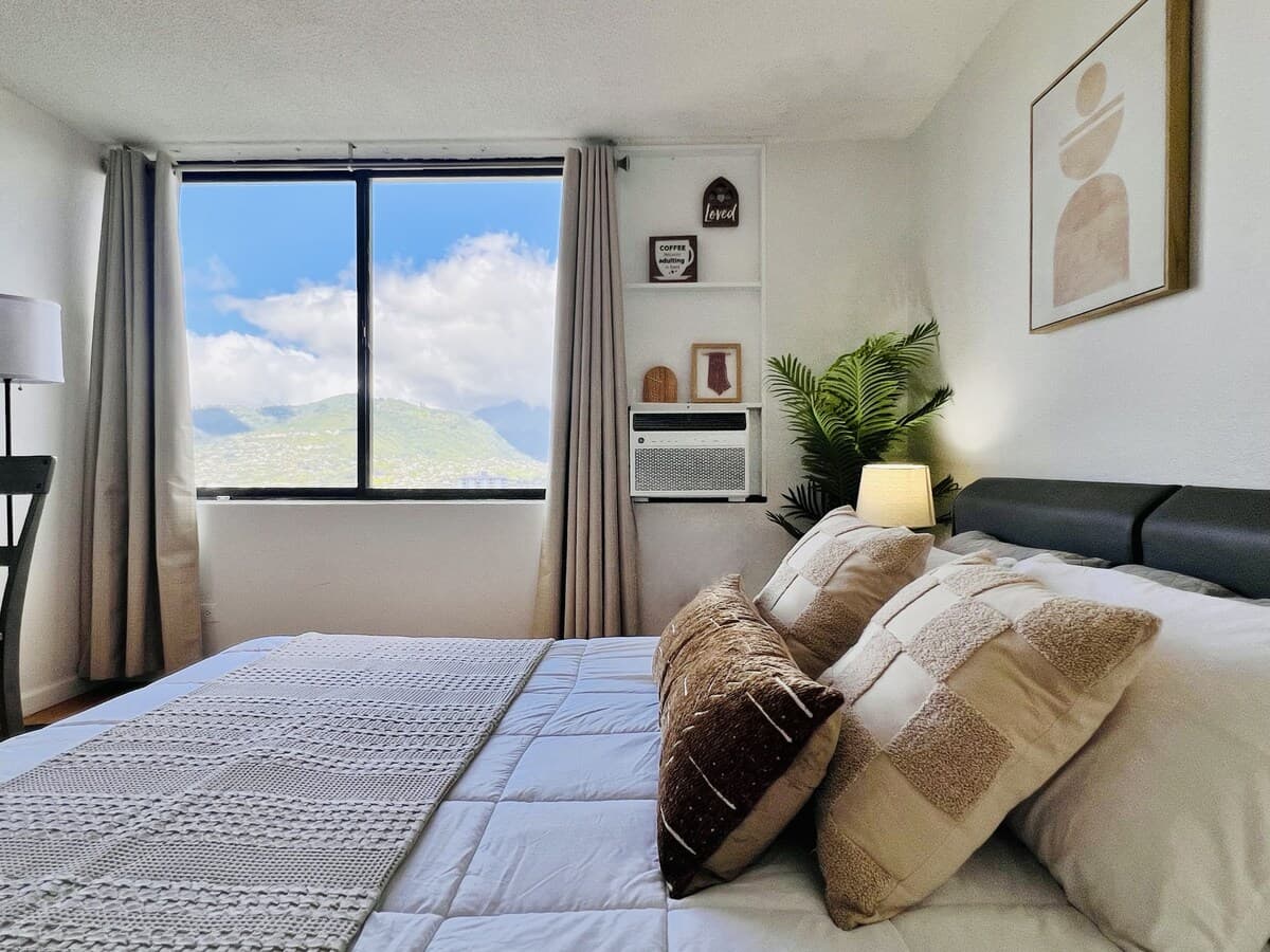 Stunning Mountain View Studio – High Floor Waikiki - Photo 4