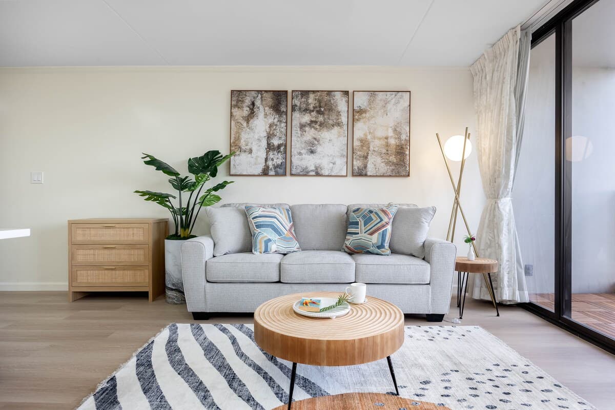 Condo in Honolulu · ★4.77 · 1 bedroom · 3 beds · 1 private bath - Photo 4