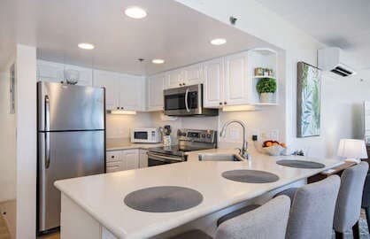 Condo in Honolulu · ★4.71 · 2 bedrooms · 1 bed · 2 private baths - Photo 5