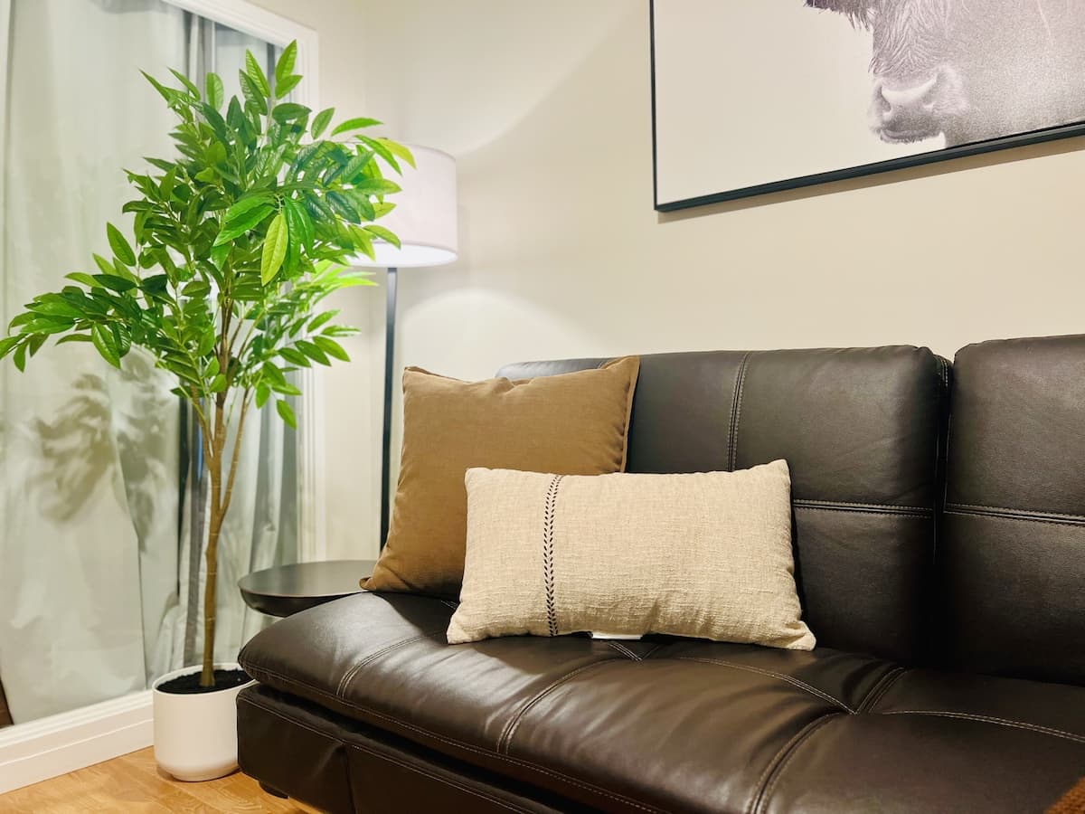 32F Sky-High Honolulu Hideaway Suite| Free Parking - Photo 1
