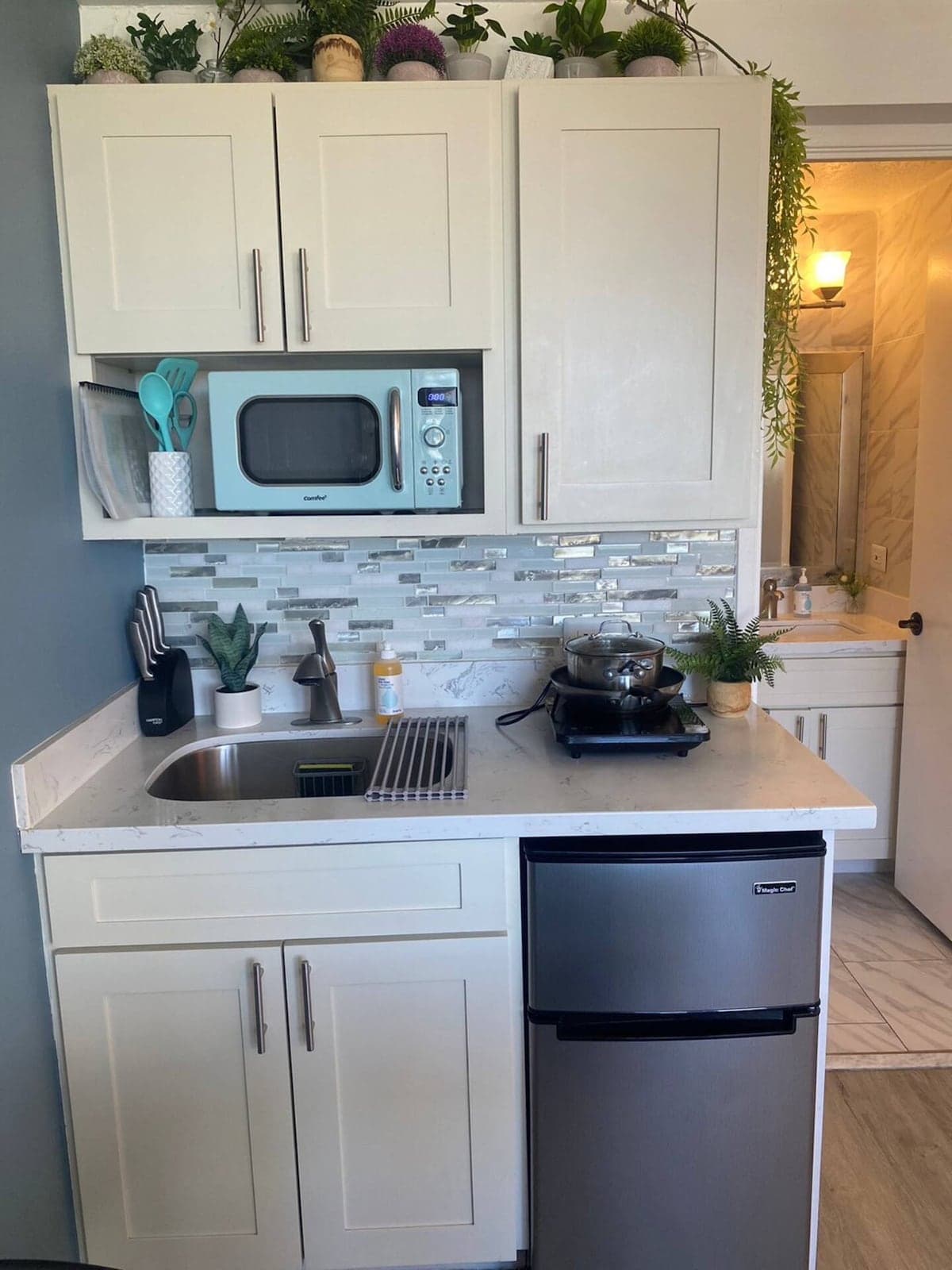 Condo in Honolulu · ★4.89 · 1 bedroom · 2 beds · 1 private bath - Photo 3