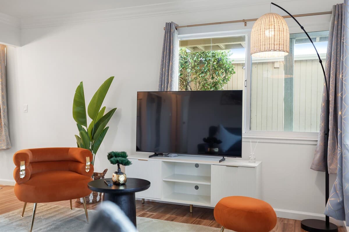 OceanMountain Views: 4 Comfy Units for Big Group - Photo 2