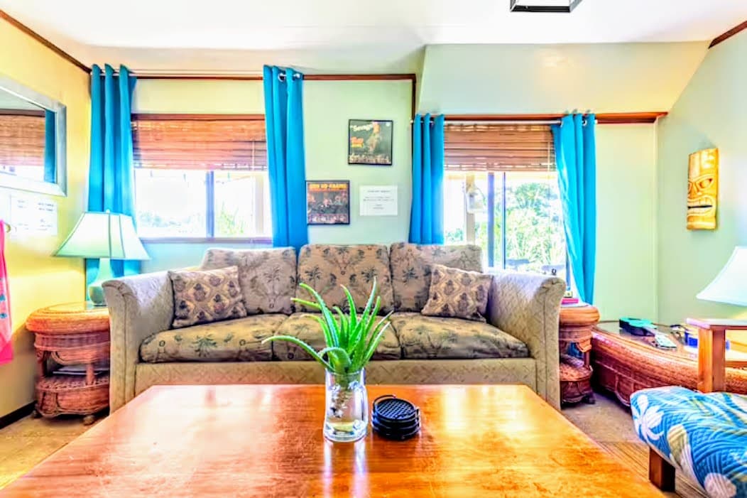 Home in Pepeekeo · ★5.0 · 1 bedroom · 1 bed · 3 shared baths - Photo 3