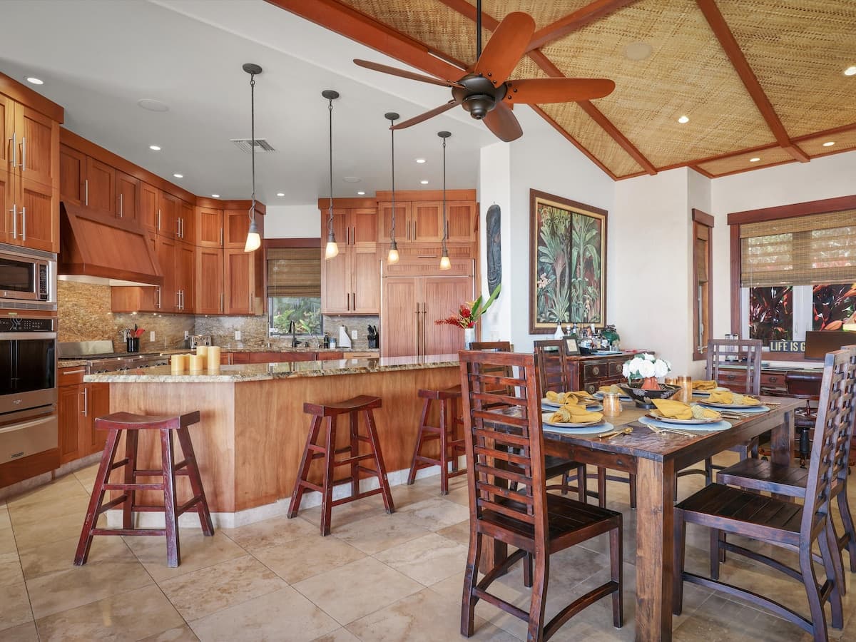 Home in Kailua-Kona · ★4.94 · 3 bedrooms · 3 beds · 3 baths - Photo 2