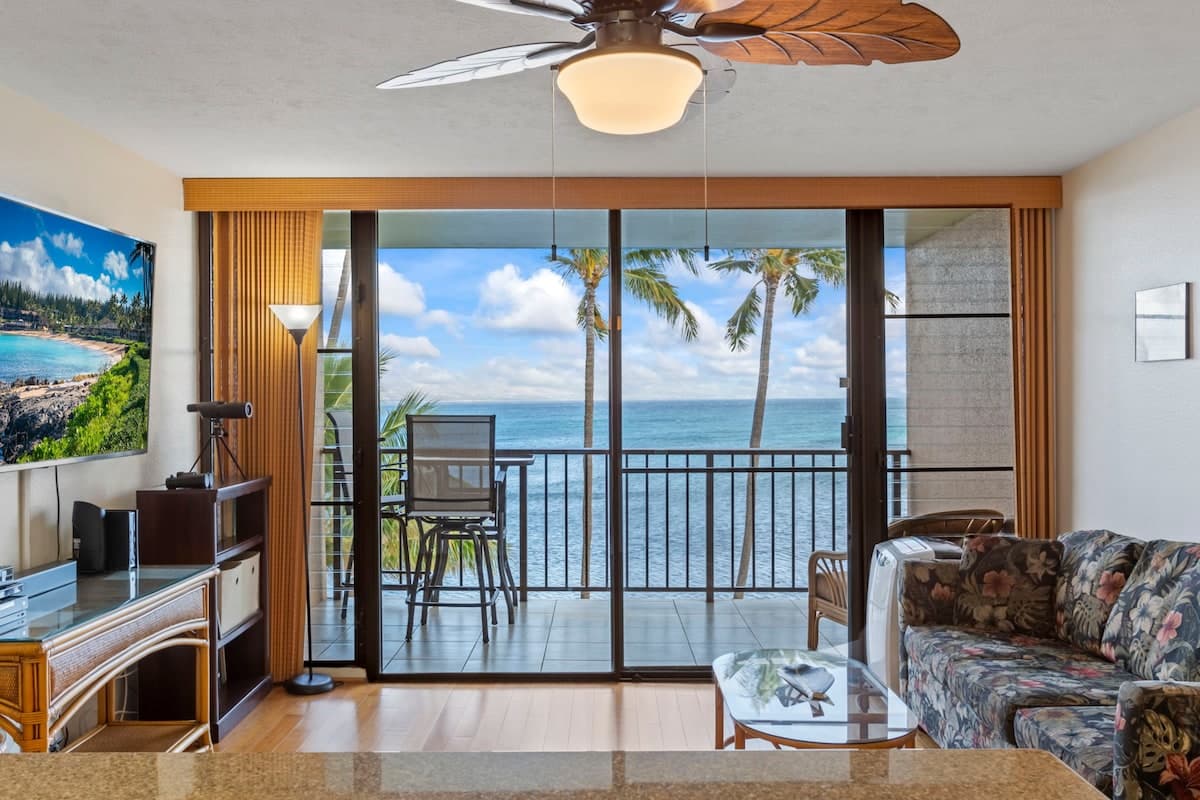 Maʻalaea Banyans Oceanfront! - Photo 3