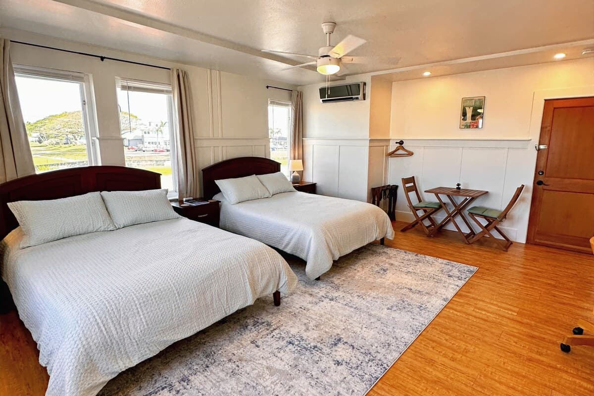 Hilo Town Inn Room 6 - Photo 5