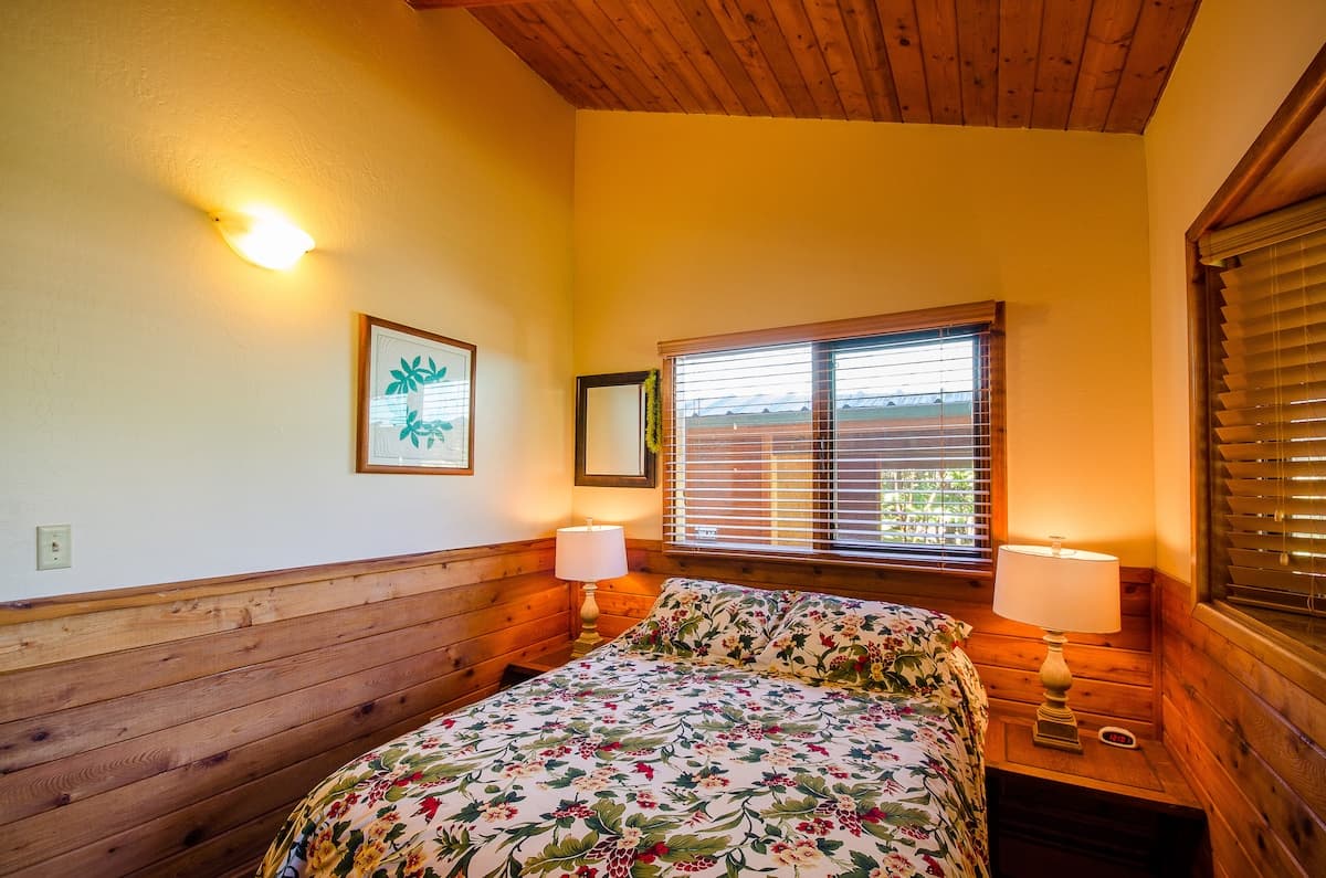 Home in Volcano · ★5.0 · 3 bedrooms · 3 beds · 2 private baths - Photo 3