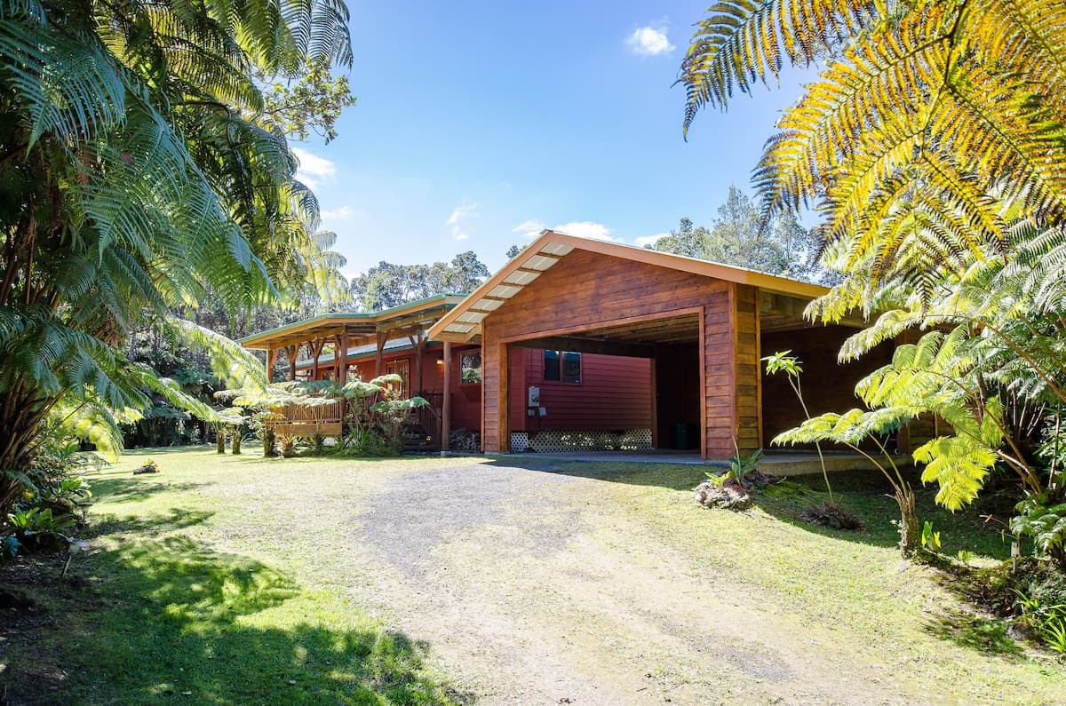 Home in Volcano · ★5.0 · 3 bedrooms · 3 beds · 2 private baths - Photo 1