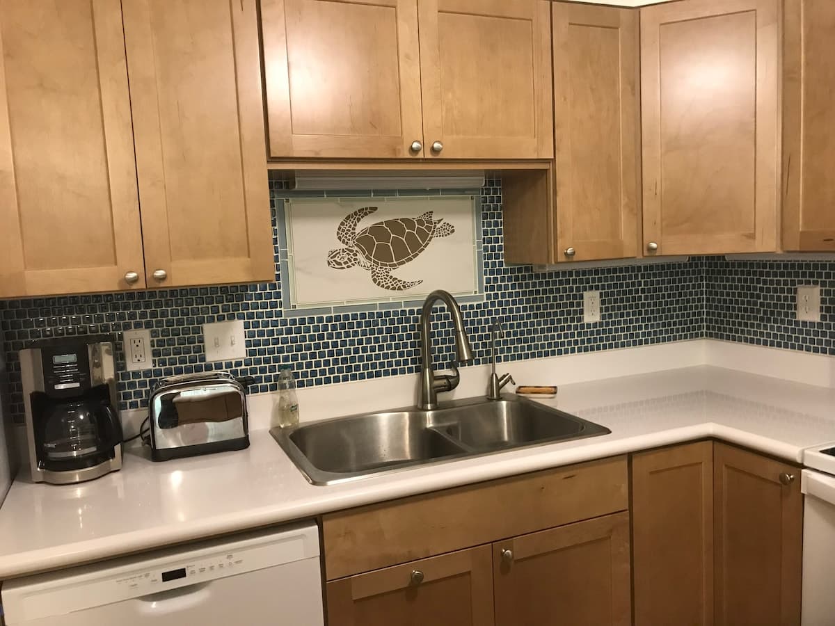 Condo in Kihei · ★4.69 · 1 bedroom · 2 beds · 1 bath - Photo 1