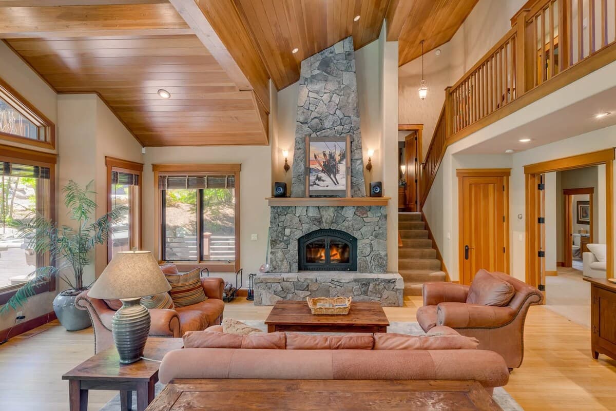 Ravenscroft Luxury Chalet Behind Everline Gates - Photo 4