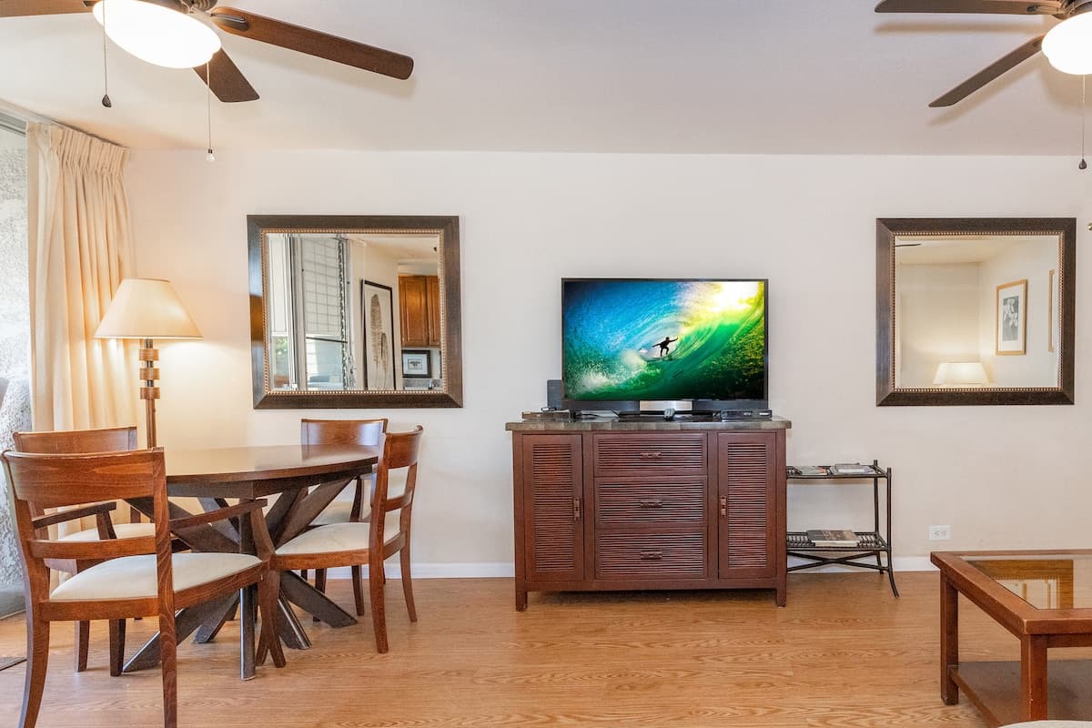 2 Bedroom Condo 2 Blocks To Charley Young Beach - Photo 3