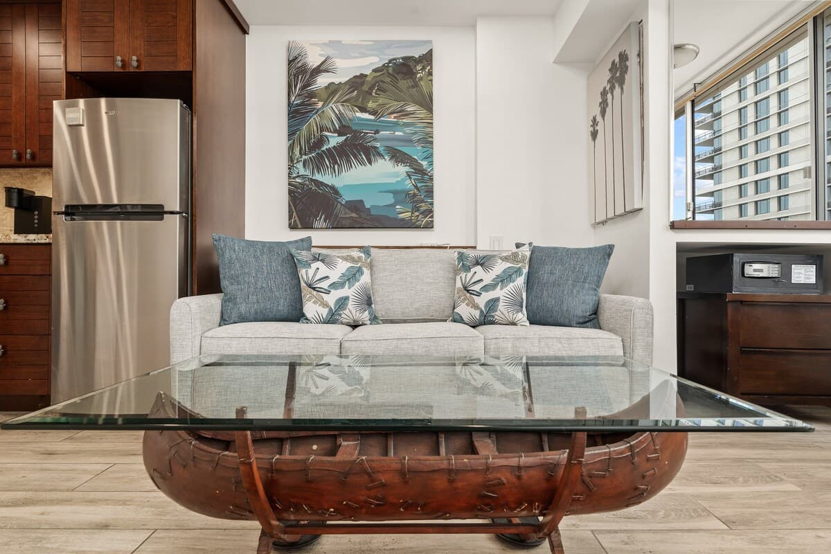 Condo in Honolulu · ★5.0 · 1 bedroom · 2 beds · 1 private bath - Photo 4