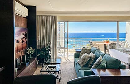 Condo in Honolulu · ★4.88 · Studio · 3 beds · 1 private bath - Photo 3