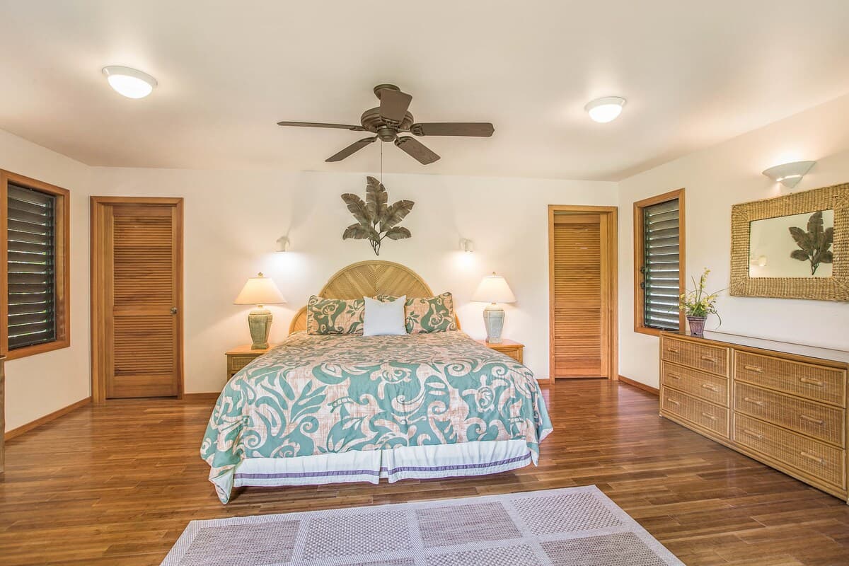 Home in Hanalei · ★4.86 · 4 bedrooms · 5 beds · 5 baths - Photo 2