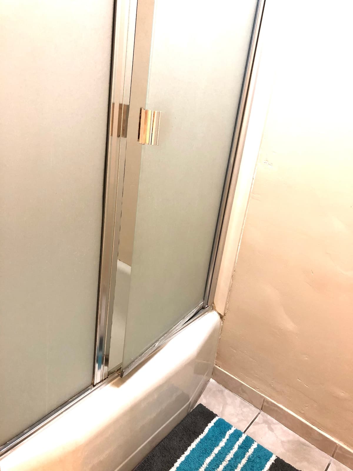 Condo in Honolulu · ★4.72 · Studio · 1 bed · 1 private bath - Photo 3