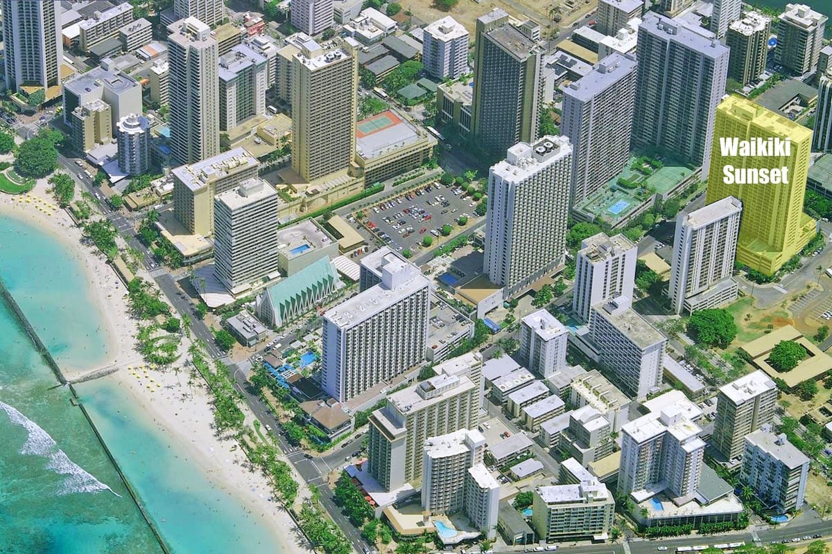 Condo in Honolulu · ★4.85 · 1 bedroom · 2 beds · 1 private bath - Photo 5