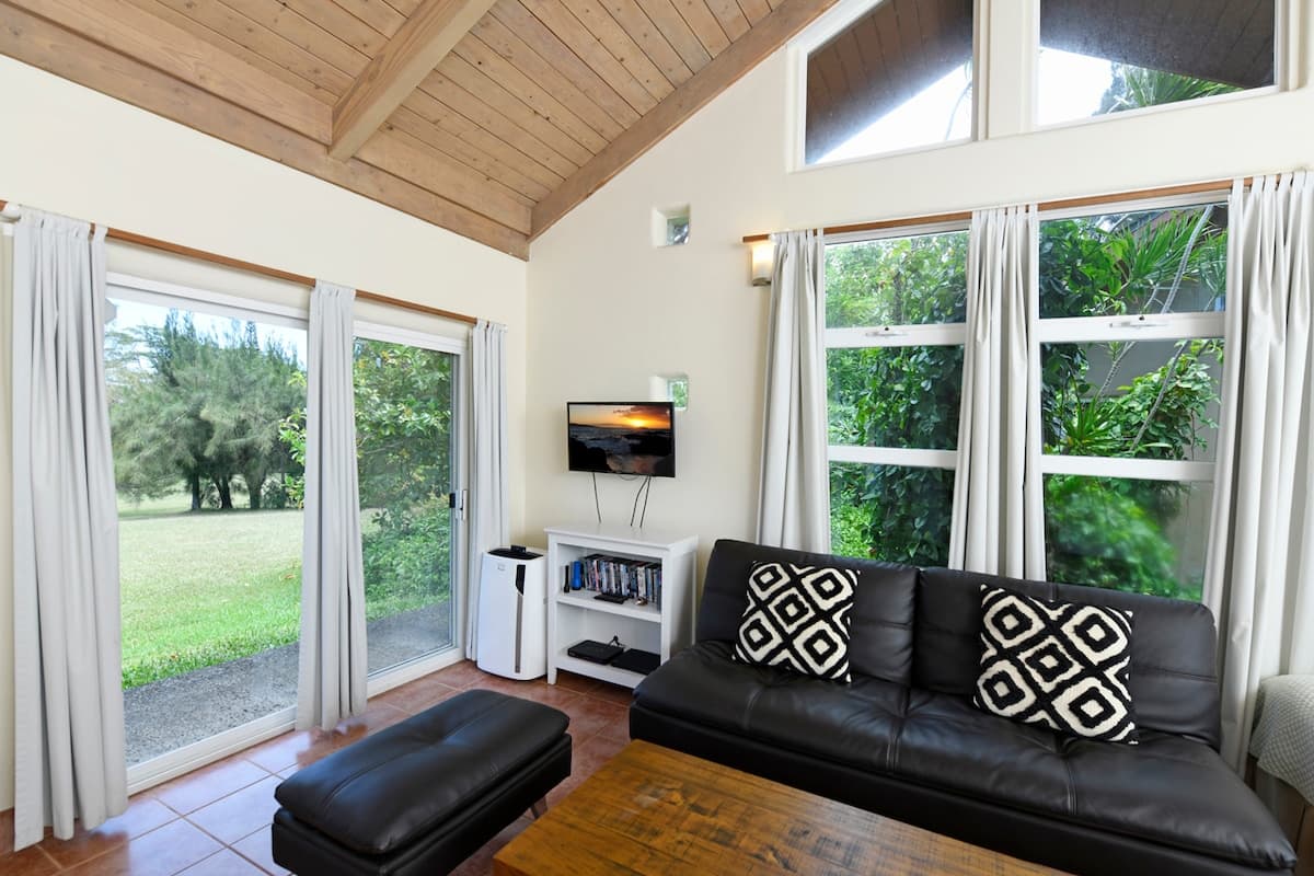 Peaceful, Haiku Retreat, Beach 10 & Paia 15 Min - Photo 1