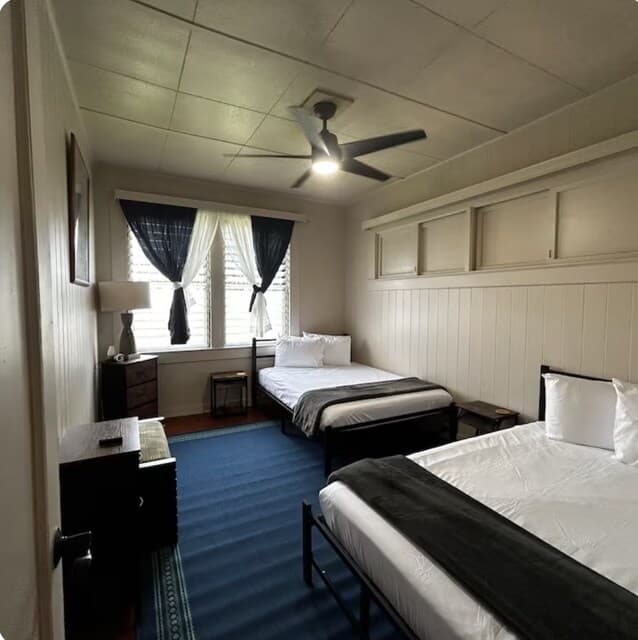 Home in Hilo · ★4.8 · 3 bedrooms · 6 beds · 2 private baths - Photo 3