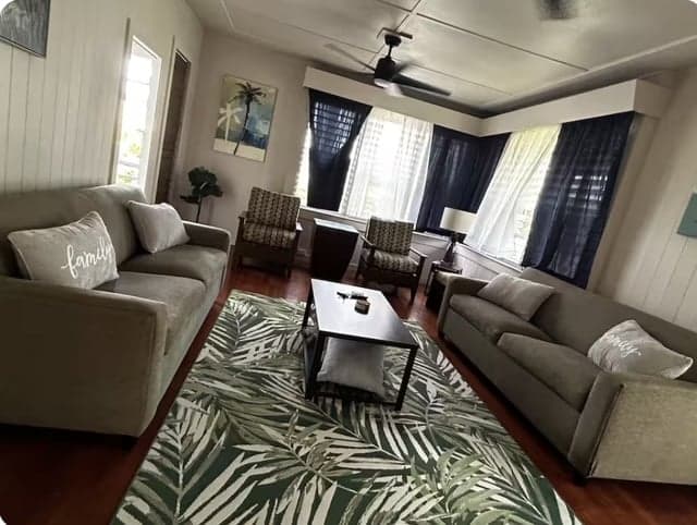 Home in Hilo · ★4.8 · 3 bedrooms · 6 beds · 2 private baths - Photo 1