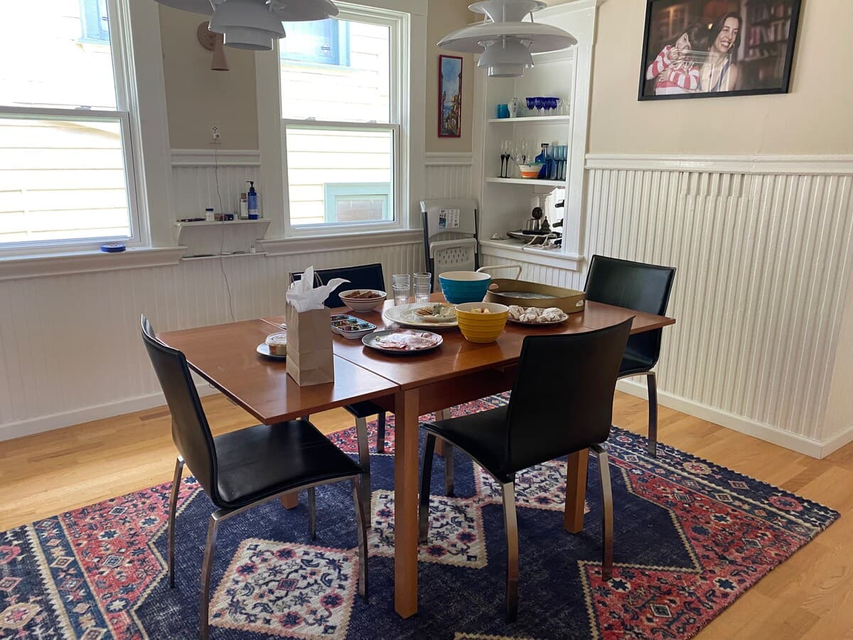 Sunny 3BR with Garden & Friendly Cat Host - Photo 5
