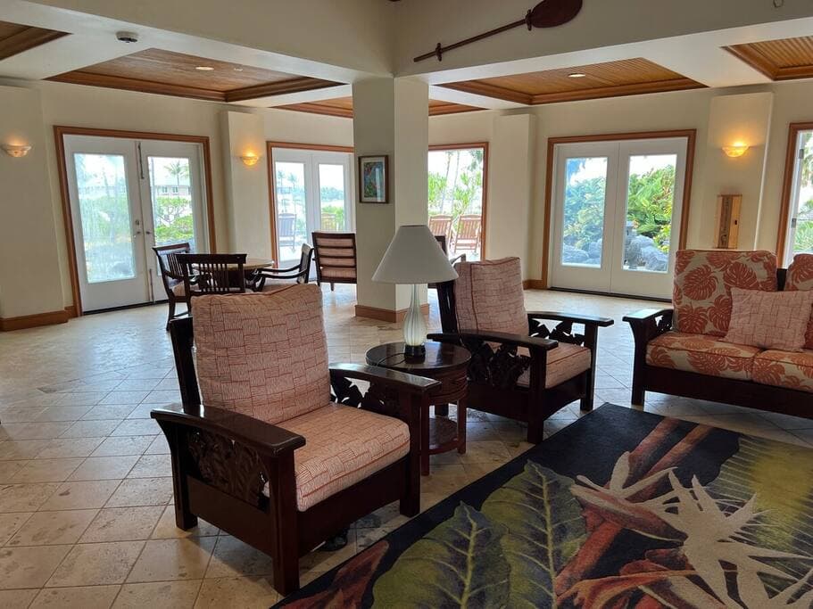 Garden View Suite w/ Patio & Full Kitchen - Photo 3