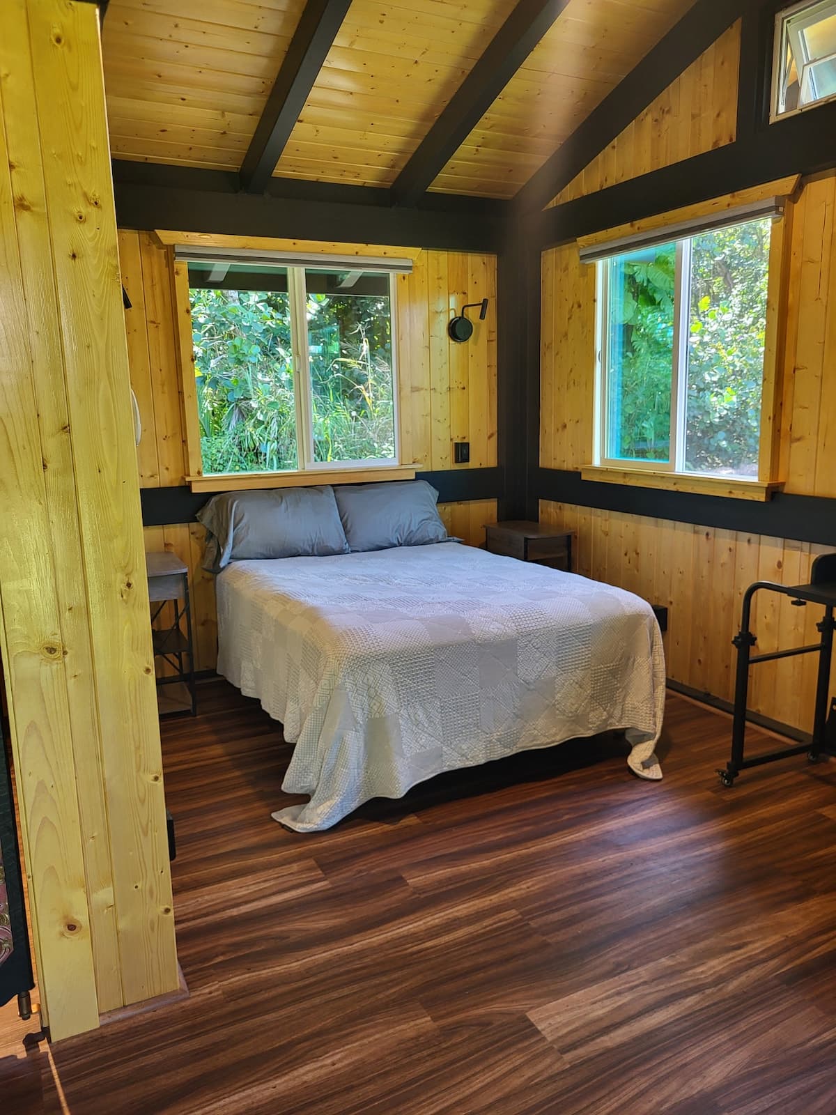 Cabin in Keaau · ★5.0 · 1 bedroom · 1 bed · 1 private bath - Photo 4