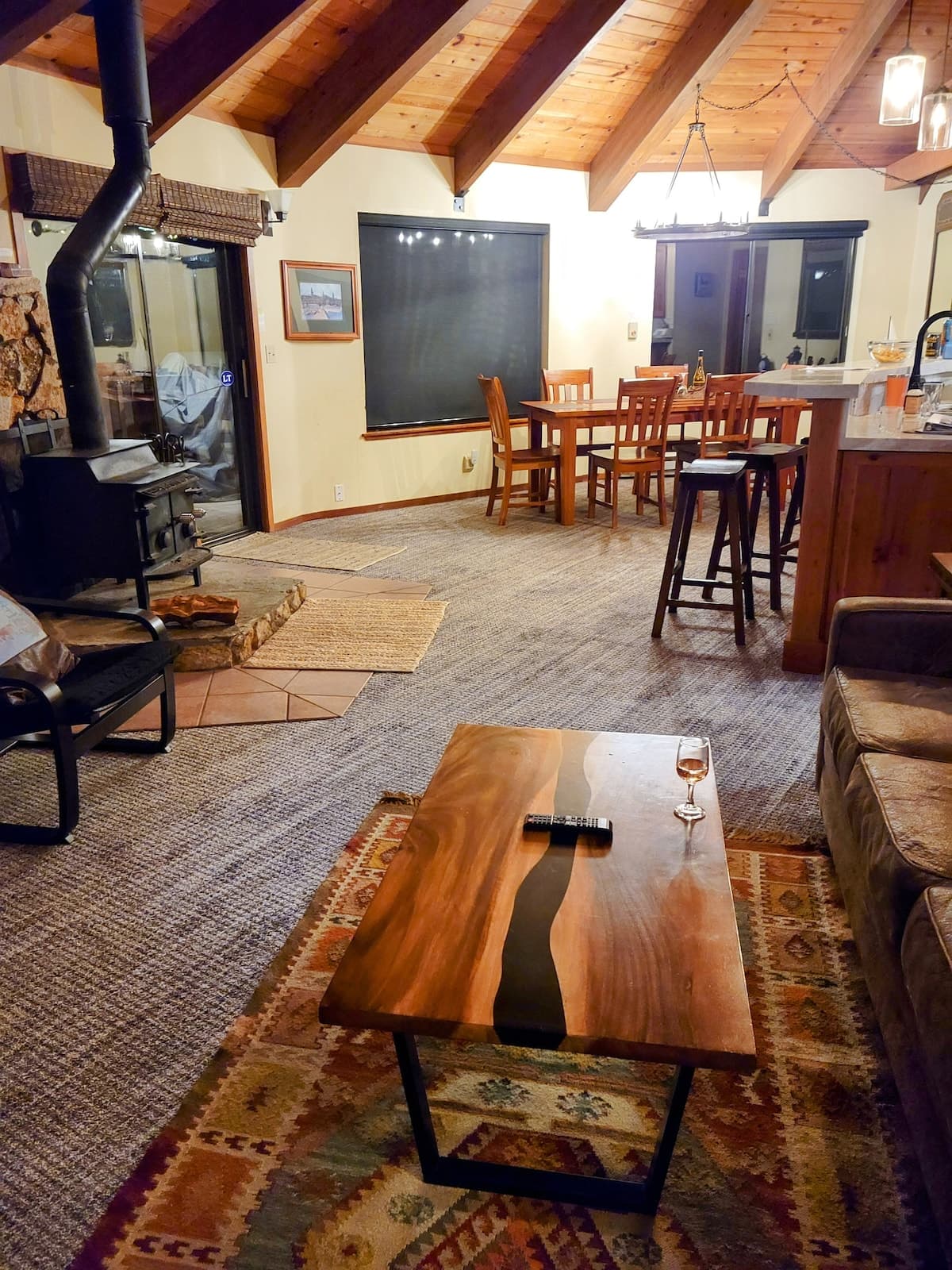 Rustic Round Home with Panoramic Lake Views - Photo 5