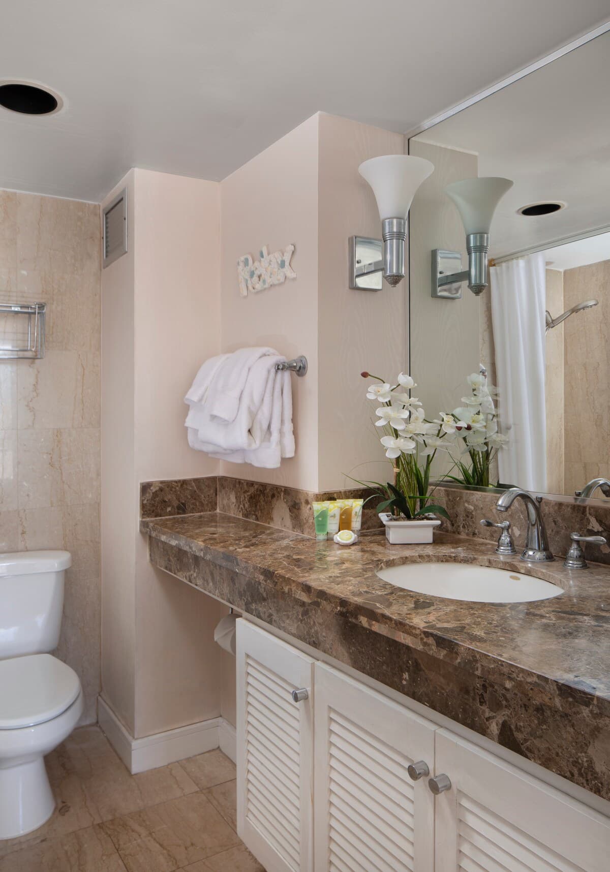 Aloha Royal Garden Studio | Pool + Great Amenities - Photo 4