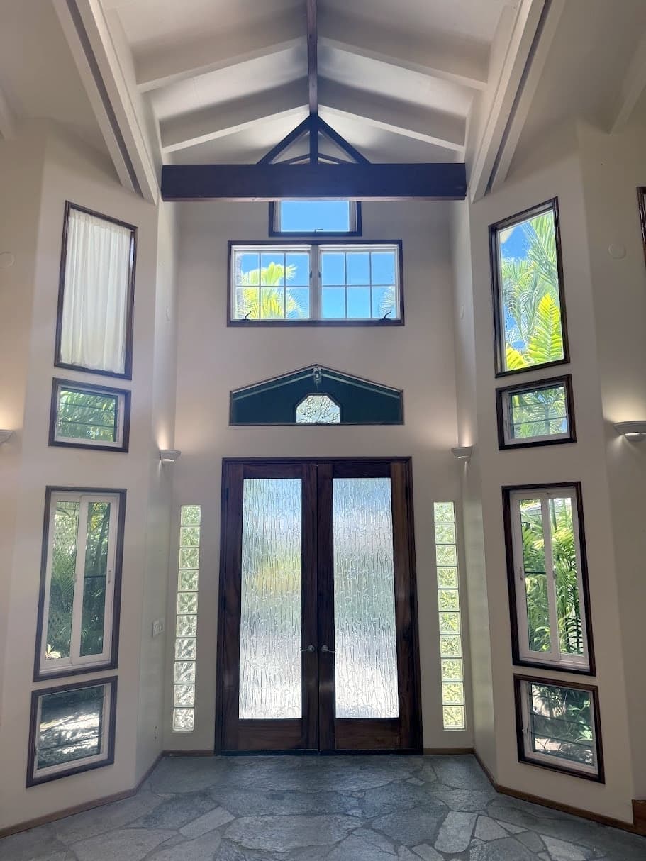Home in Kailua · ★4.91 · 4 bedrooms · 5 beds · 3 private baths - Photo 4
