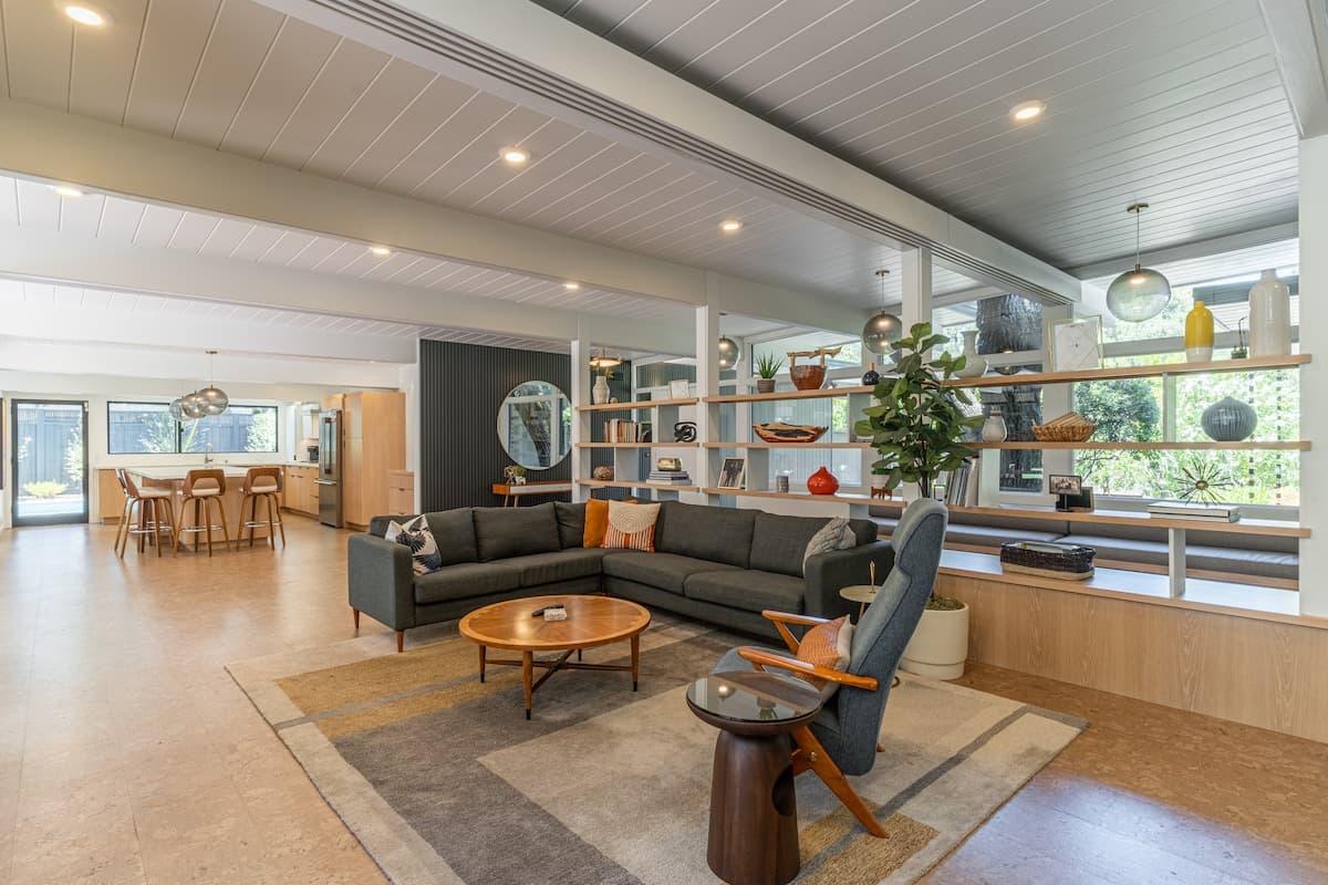 Eichler Villa with Private Pool & Garden Views - Photo 2
