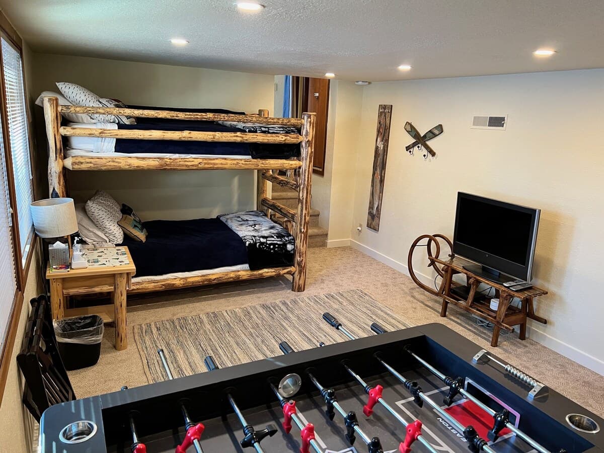 Northstar Home with Hot Tub, Sauna & Shuttle - Photo 4