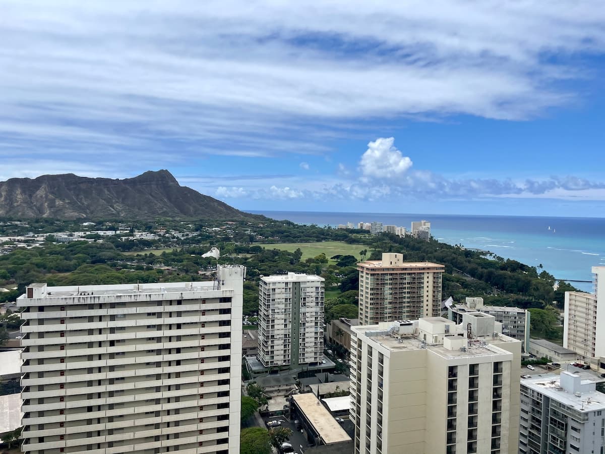 Waikiki Banyan HighFloor 1 bdrm - Photo 1